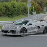 En la pista de Nürburgring, se vio un superdeportivo Chevrolet Corvette Zora vestido de camuflaje