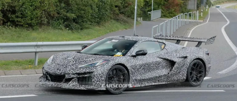 En la pista de Nürburgring, se vio un superdeportivo Chevrolet Corvette Zora vestido de camuflaje